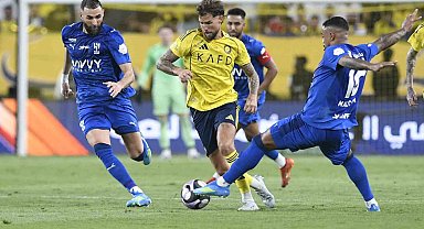 Al Nassr'ın şampiyonluğu 90+8'de yenilen golle ertelendi