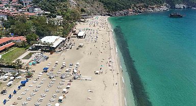 Alanya sahillerinde hafta sonu yoğunluğu