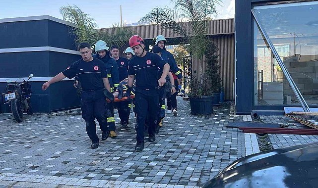 Alanya'da evin asma tavanı çöktü: 2 yaralı