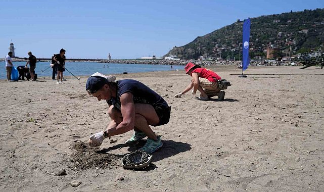 Alanya'nın mavisi için el ele verildi