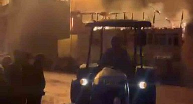 Amasra'da bir evde çıkan yangın köy konağına ve camiye sıçradı
