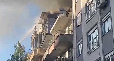 Amasra'da çatı yangını: Evlerindeki çifti vatandaşlar kurtardı