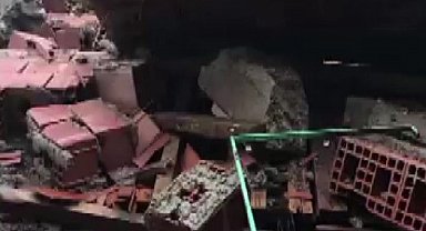 Amasya'da ahır yıkıldı, kadın çiftçi hayvanlarını kurtardı