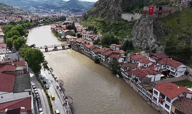 Amasya'da taşkın durumu masaya yatırıldı: "Aşırı yağış gelmediği takdirde Almus Barajı'ndan gelen su yükünün sorunsuz tahliye edilmesi öngörülüyor"