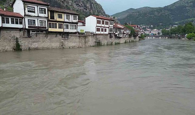 Amasya'nın taşkın koruma kalkanı 2 bin yıllık surlar