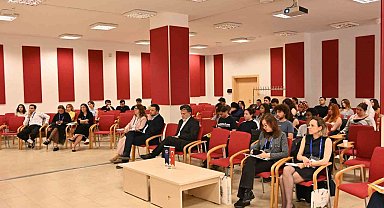 Anadolu Üniversitesi'nde Türkiye-AB ilişkileri ve medya temsilleri masaya yatırıldı