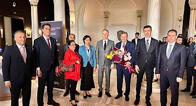 Ankara'da "Elde Vefa Gözde Zarafet: Takı Sanatının 12 Bin Yıllık Öyküsü" sergisi açıldı
