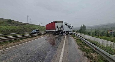 Ankara'da tır ile minibüs çarpıştı: 11 yaralı