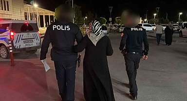 Anneler Günü'nde 80 yaşındaki annesini darp etti