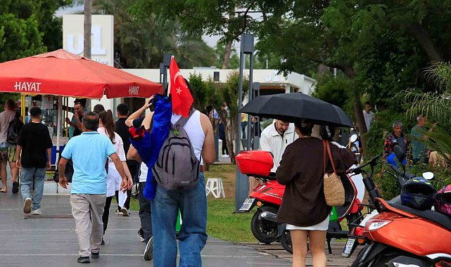 Antalya 2 saat arayla iki farklı mevsim yaşadı
