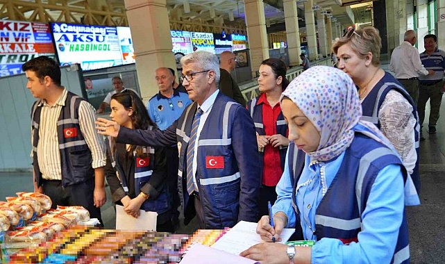 Antalya otogarında bayram öncesi bilet ve fiyat etiketi denetimi
