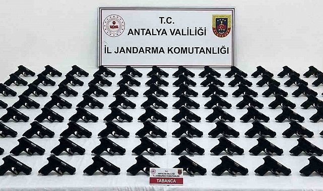 Antalya'da 100 adet ruhsatsız tabanca ele geçirildi