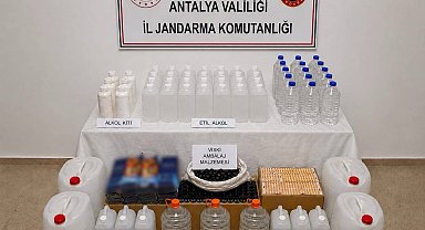 Antalya'da 160 litre etil alkol ele geçirildi