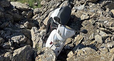 Antalya'da kayalık alanda kaza yapan motosikletin sürücüsü hayatının kaybetti