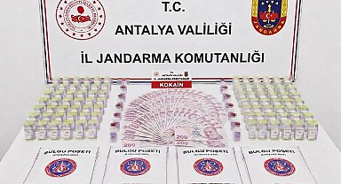 Antalya'da turistlere uyuşturucu satan 15 kişi tutuklandı