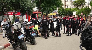 Antalya'da yunus timleri kaza yaptı: 2 polis yaralı