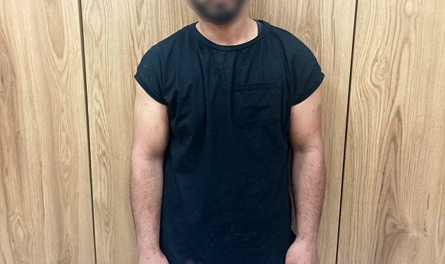Arnavutköy'de apartman önünden bebek arabası çalan hırsız yakalandı