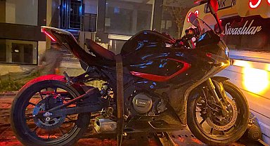 Arnavutköy'de yunus polislerinden dikkat çeken operasyon: Anahtardan çalıntı motosiklet çıktı