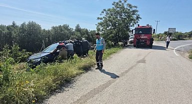 Arsuz'da şarampole devrilen otomobilin sürücüsü yaralandı