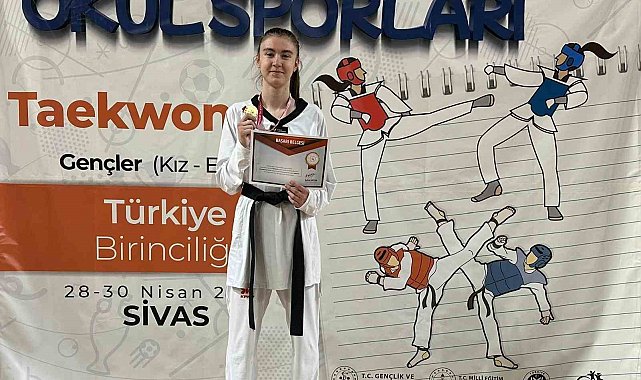 Aydın Lisesi öğrencisi Özfidan'dan çifte şampiyonluk