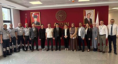 Aydın Şehir Hastanesi'nde personelin bayramı kutlandı