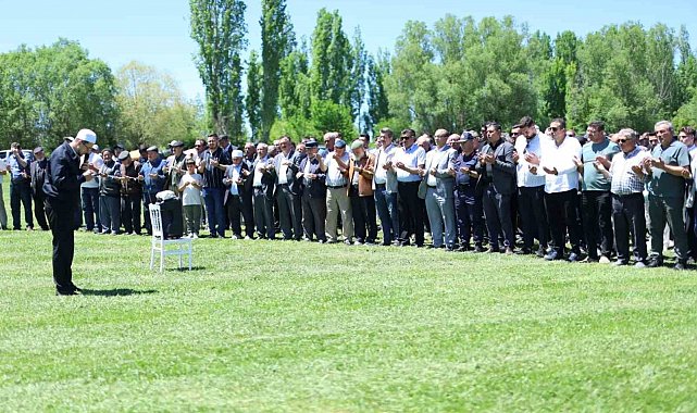 Ayvalı Mahallesi'nde yağmur ve şükür duası yapıldı