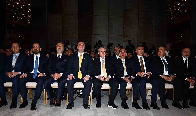 Aziz Yıldırım: "En büyük Fener sezonu başlamıştır"