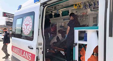 Baba ve kızı motosiklet kazasında yaralandı