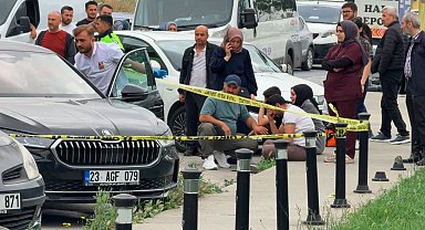 Bağcılar'da bir kişi otomobilin bagajında ölü bulundu