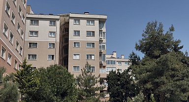 Bahçelievler'de bir adam boşanma aşamasındaki eşine 10 kez bıçakladı