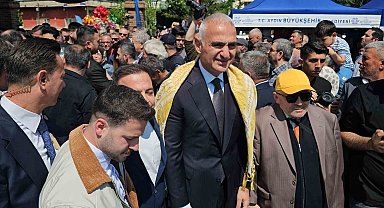 Bakan Ersoy Nazilli'de festival açılışına katıldı
