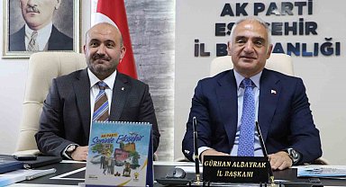 Bakan Ersoy'dan AK Parti Eskişehir İl Başkanlığı'na ziyaret