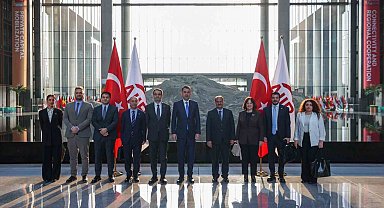 Bakan Kurum, Çinli şirketlerin yöneticileriyle görüştü