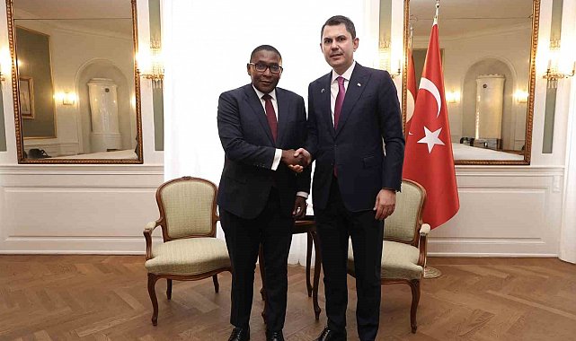 Bakan Kurum, Danimarka Kralı Frederik ile görüştü