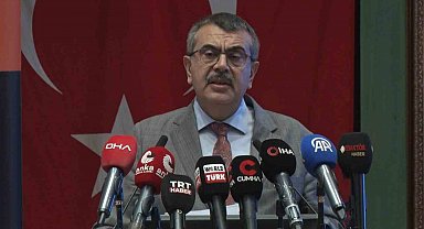 Bakan Tekin: "Teknolojiye yön verecek insanı yetiştiren ülkeler, geleceğin dilini de kendi değerleriyle kurma imkanına sahip olacaklar"