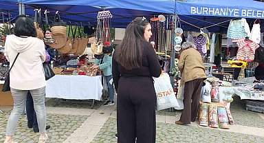 Balıkesir'de kadınlar Anneler Gününde sergi açtı