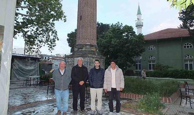 Balıkesir'de yalnız minare mahallenin simgesi oldu