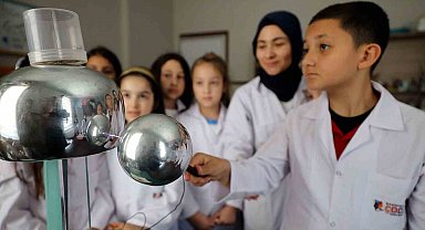 Başiskele Çocuk Üniversitesi 600 özel yetenekli öğrenciyi geleceğe hazırlıyor
