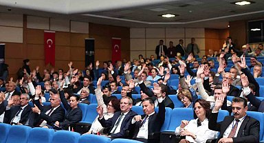 Başkan Aras Kıyı Belediyeler Birliğinde güven tazeledi