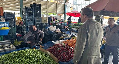 Başkan Subaşıoğlu pazar esnafı ve vatandaşlarla buluştu