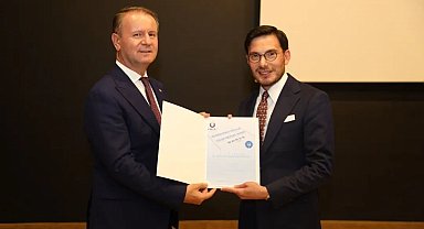 Başkan Yazıcıoğlu'na "Babadan Oğula Devlet Adamı" ödülü