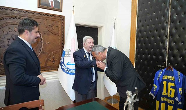 Başkanlık makamında duygusal buluşma