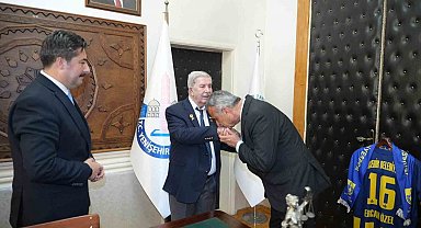 Başkanlık makamında duygusal buluşma