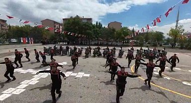 Başkent'te yunus polislerden 19 Mayıs gösterisi