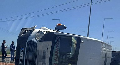 Batman'da minibüs ile otomobil çarpıştı: 5 yaralı