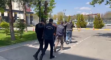 Batman'da silah operasyonu: 13 tabanca ele geçirildi