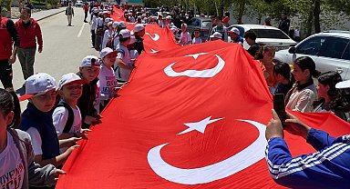 Bayburt'ta 'Gençlik Yürüyüşü' düzenlendi