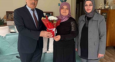 Bayburt'ta koruyucu ailelerin Anneler Günü kutlandı