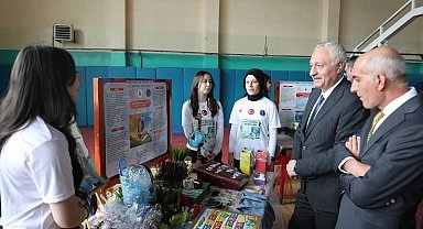 Bayburt'ta öğrencilerin bilim projeleri sergilenmeye devam ediyor