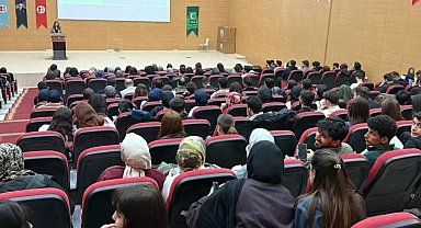 Bayburt'ta üniversite öğrencilerine bağımlılıkla mücadele anlatıldı